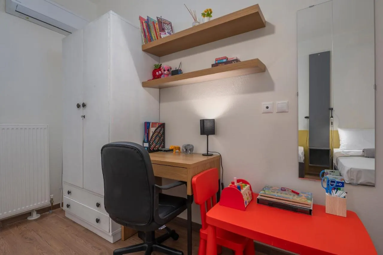 Estia Thessaloniki Apartment, Cozy, Spacious, Sunny, 2 Rooms-5 Beds Apartmán